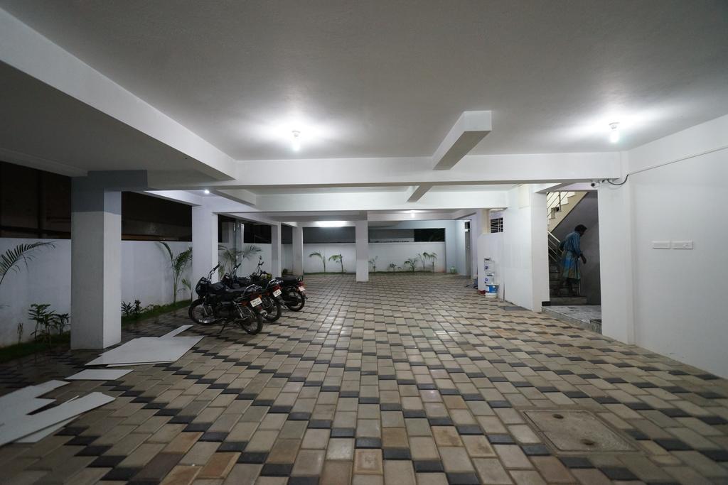Krishna Vibe Service Apartment Tiruchirappalli Exteriör bild