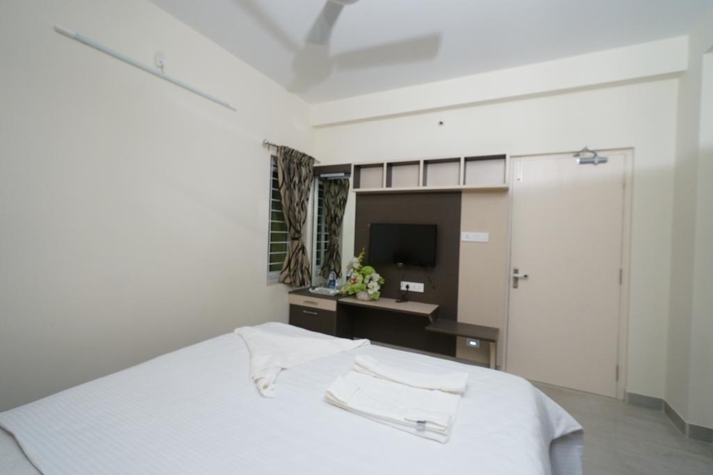 Krishna Vibe Service Apartment Tiruchirappalli Exteriör bild