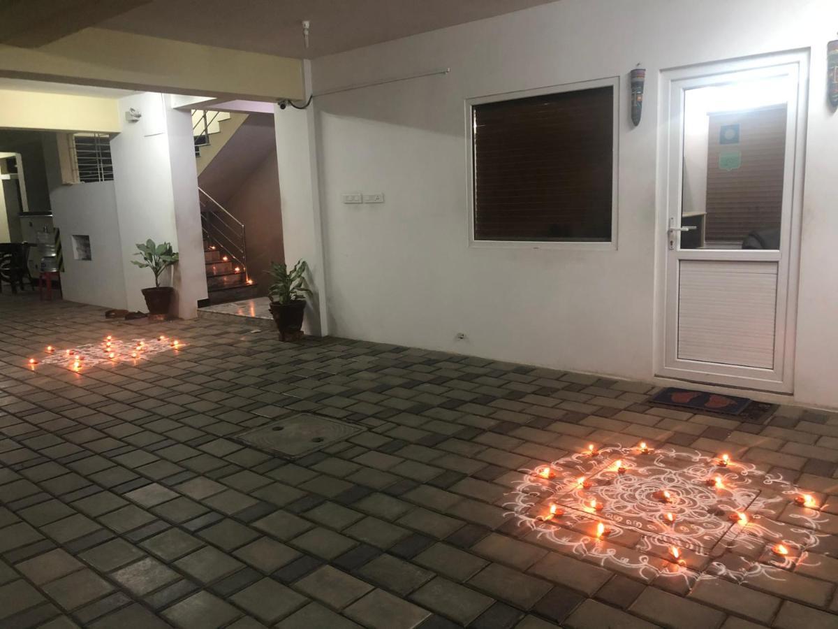 Krishna Vibe Service Apartment Tiruchirappalli Exteriör bild